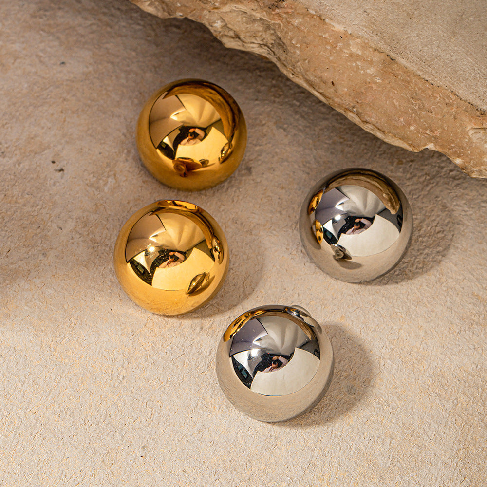 Chunky Gold Circle Studs