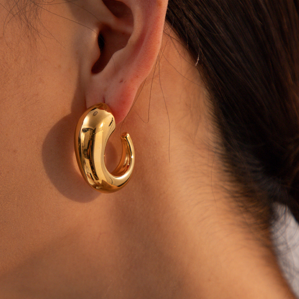Chic Gold Hoop Earrings
