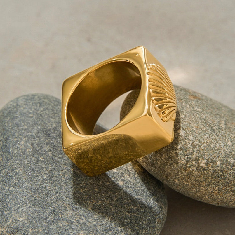 Coastal Geo Shell Ring