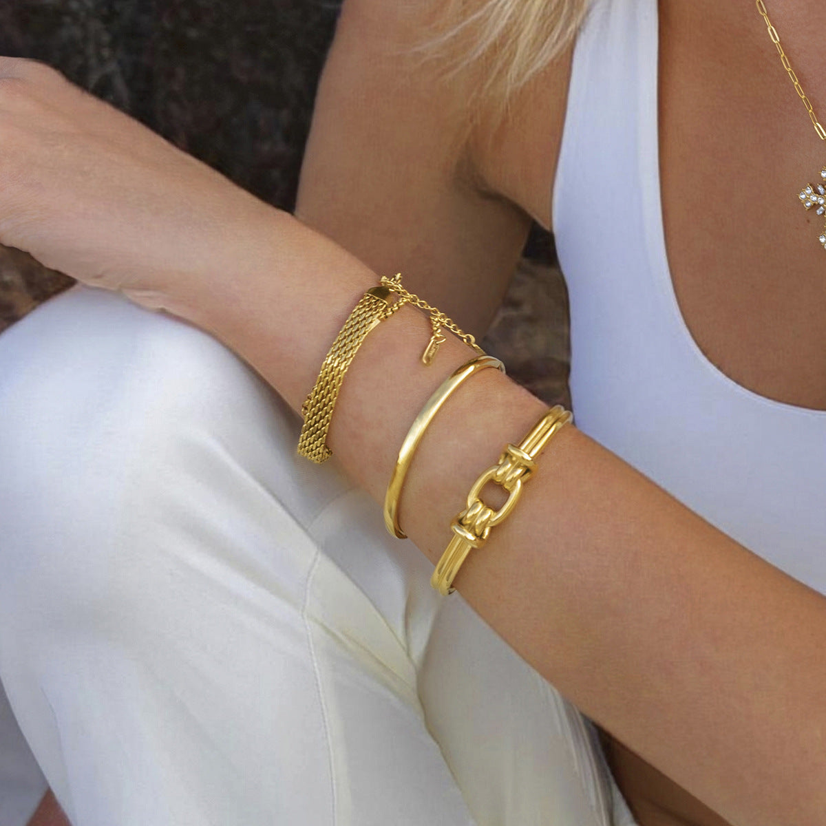Luxe Golden Wave Bangle
