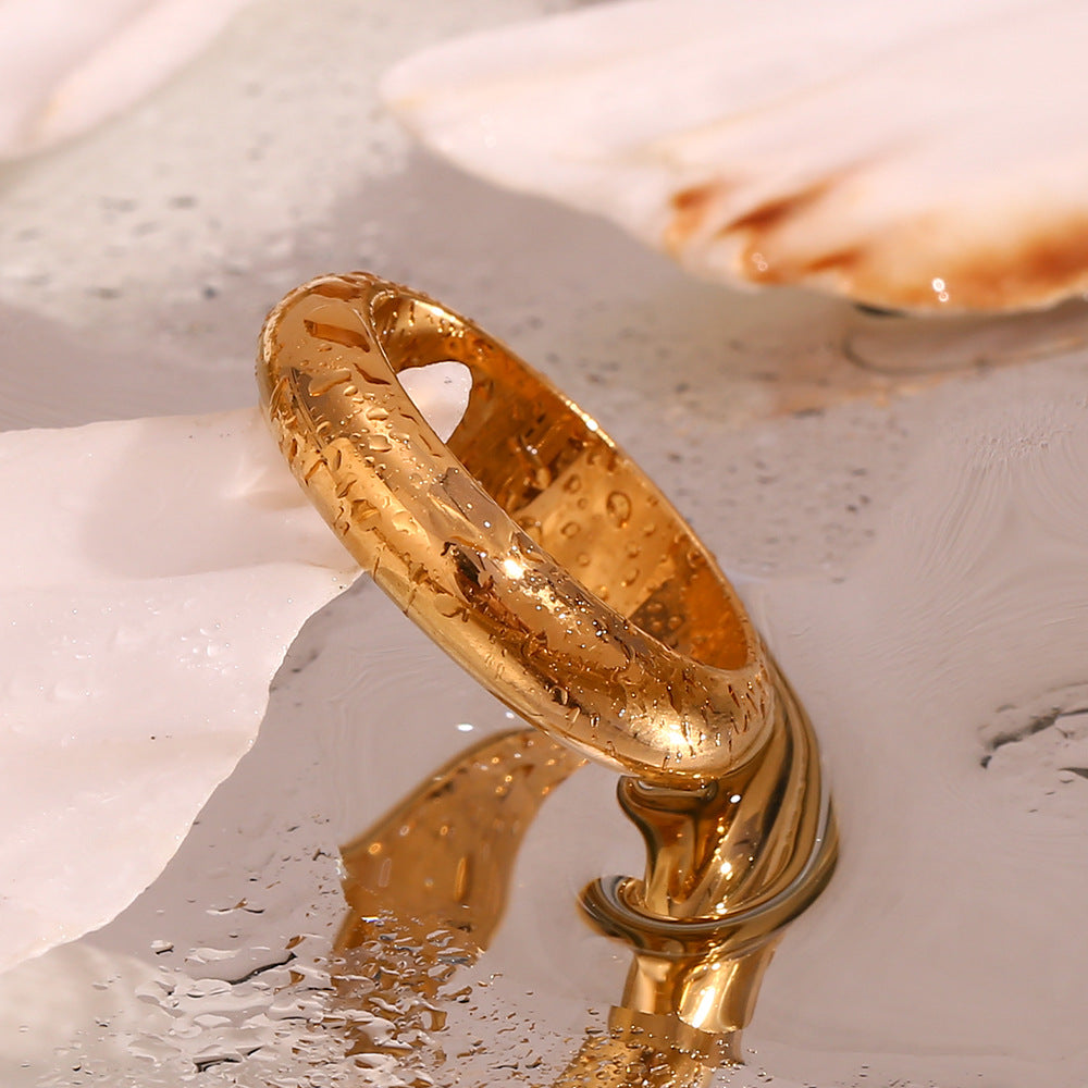 Aura Gold Band Ring