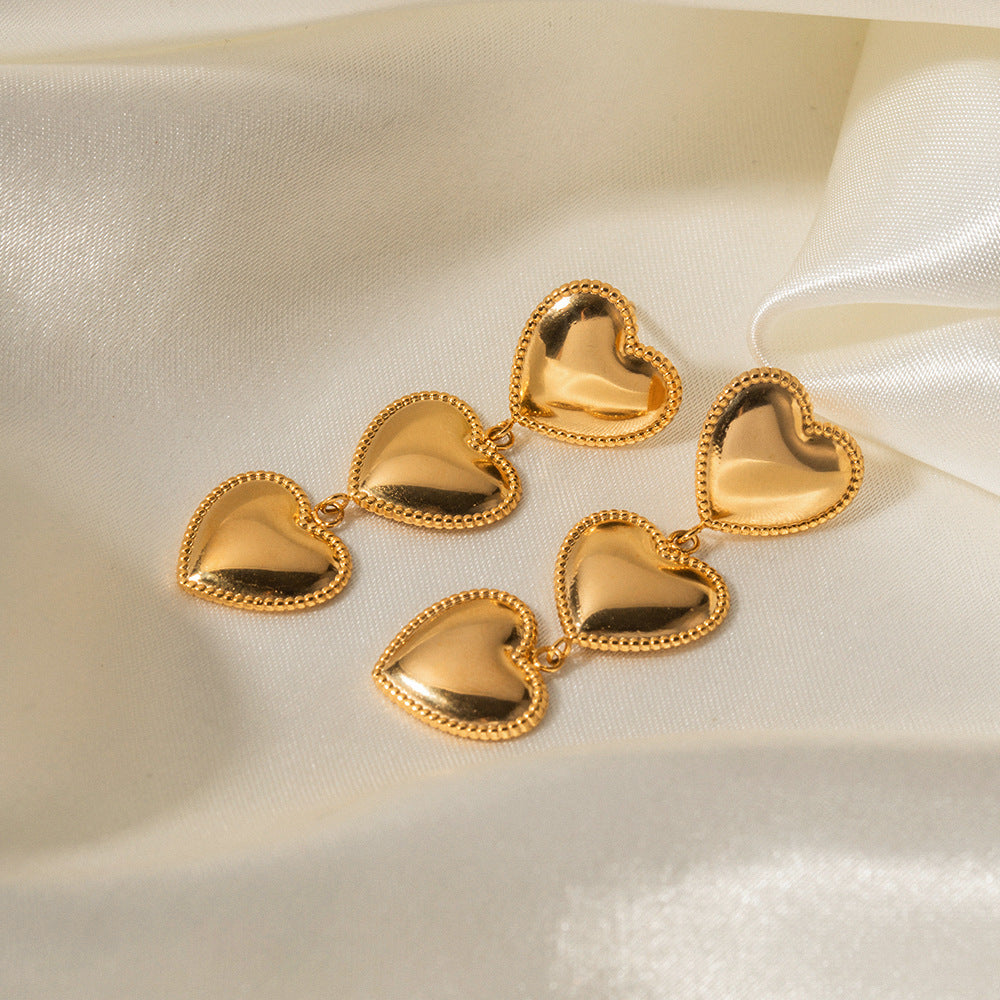 Chic Heartbeat Gold Earrings
