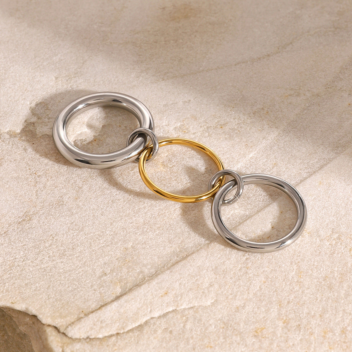 Canaria Intertwined Ring