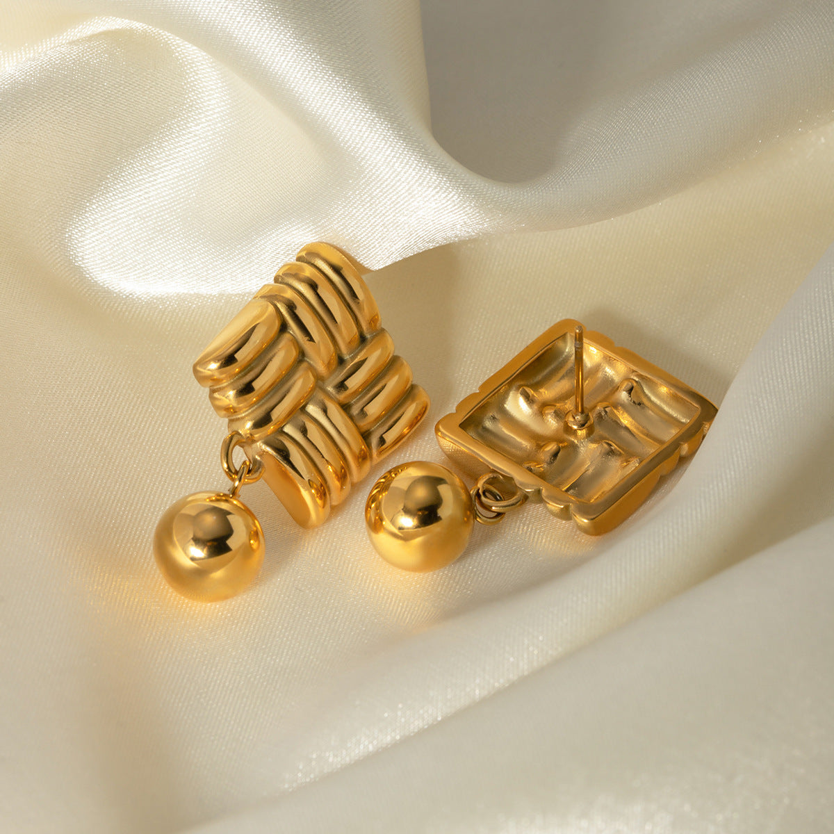 Alba Modern Gold Earrings