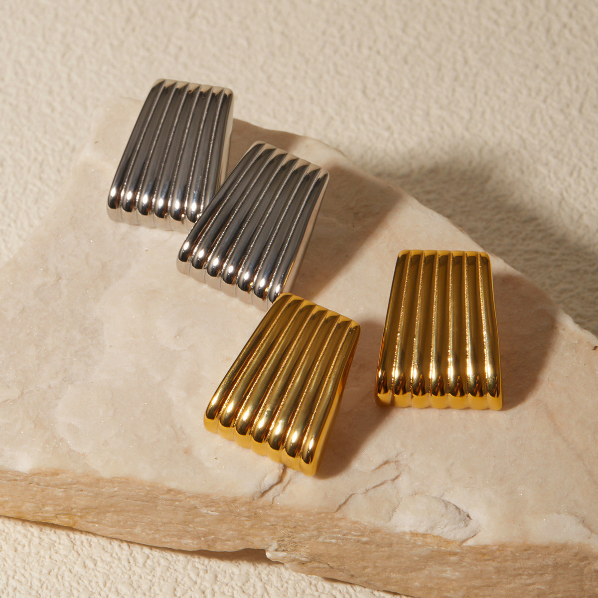 Aria Gold Bar Studs