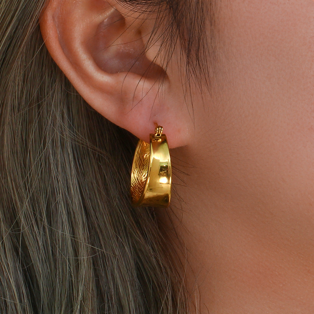Lyla Minimalist Gold Hoops