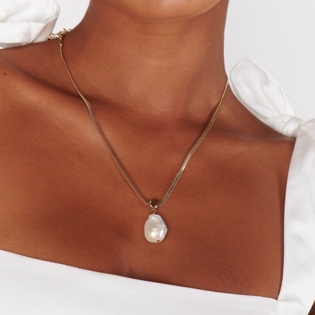 Modern Pearl Chain Necklace
