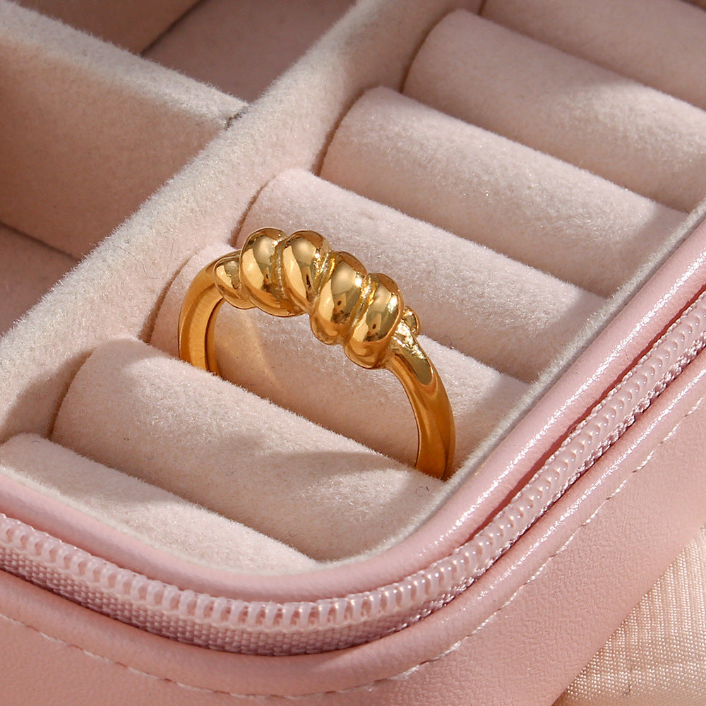Twisted Elegance Gold Ring
