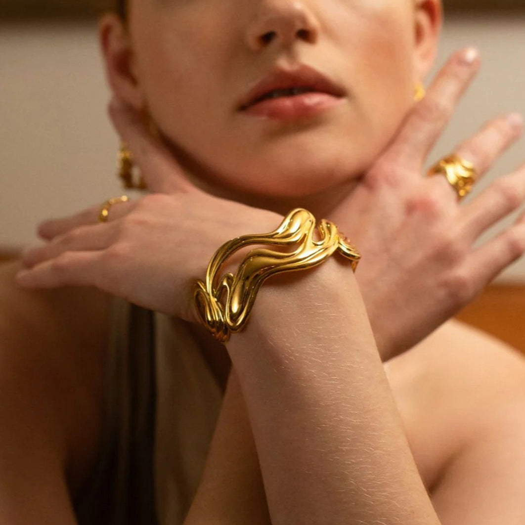 Ethereal Gold Wavy Bangle
