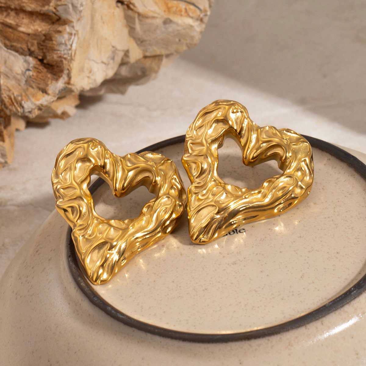 Helene Sculpted Heart Earrings