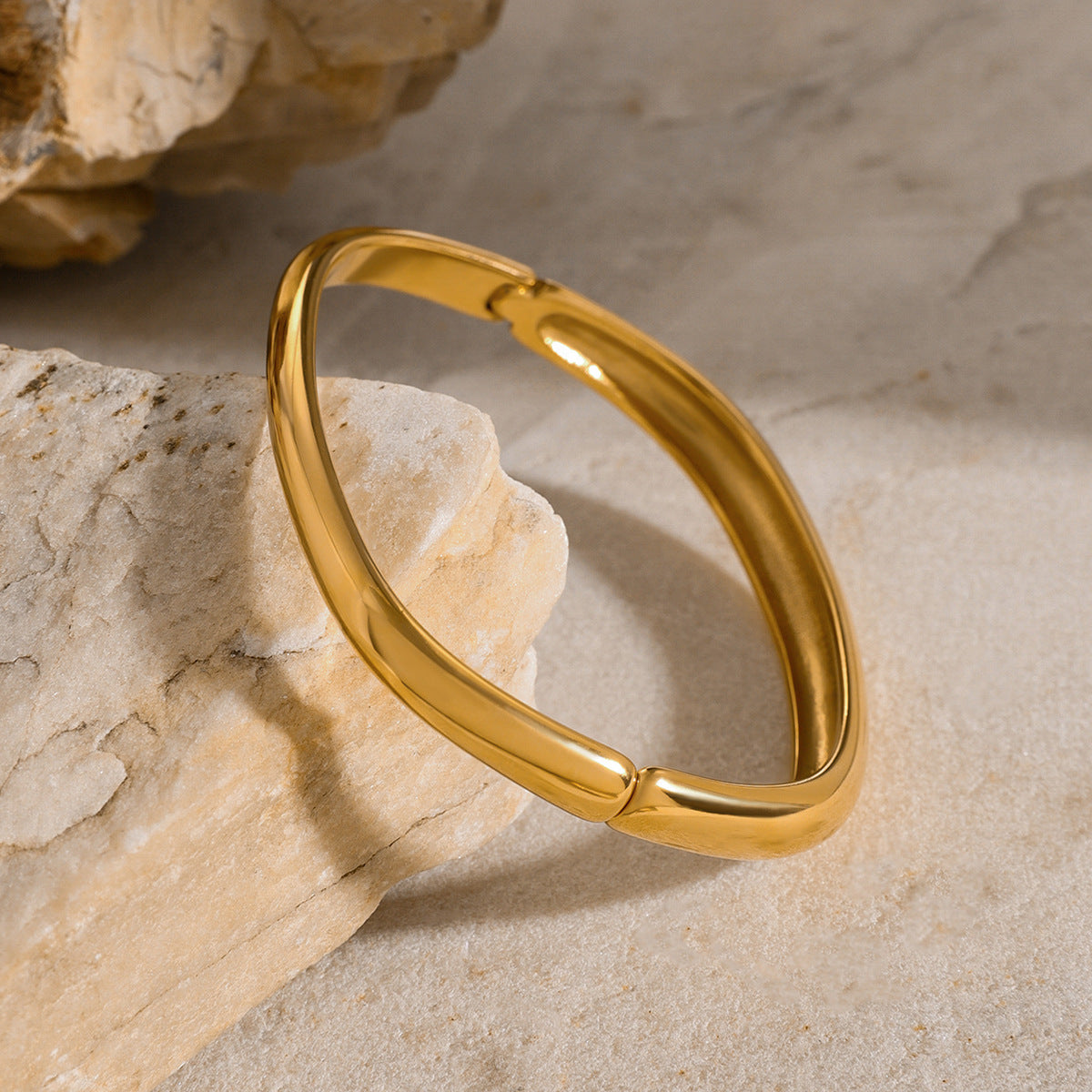 Annelise Minimalist Gold Bracelet