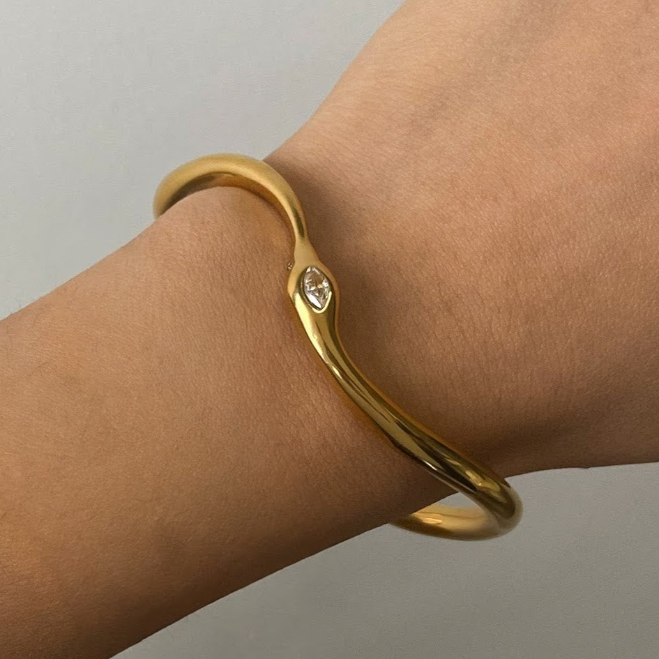 Radiant Diamond Illusion Bangle