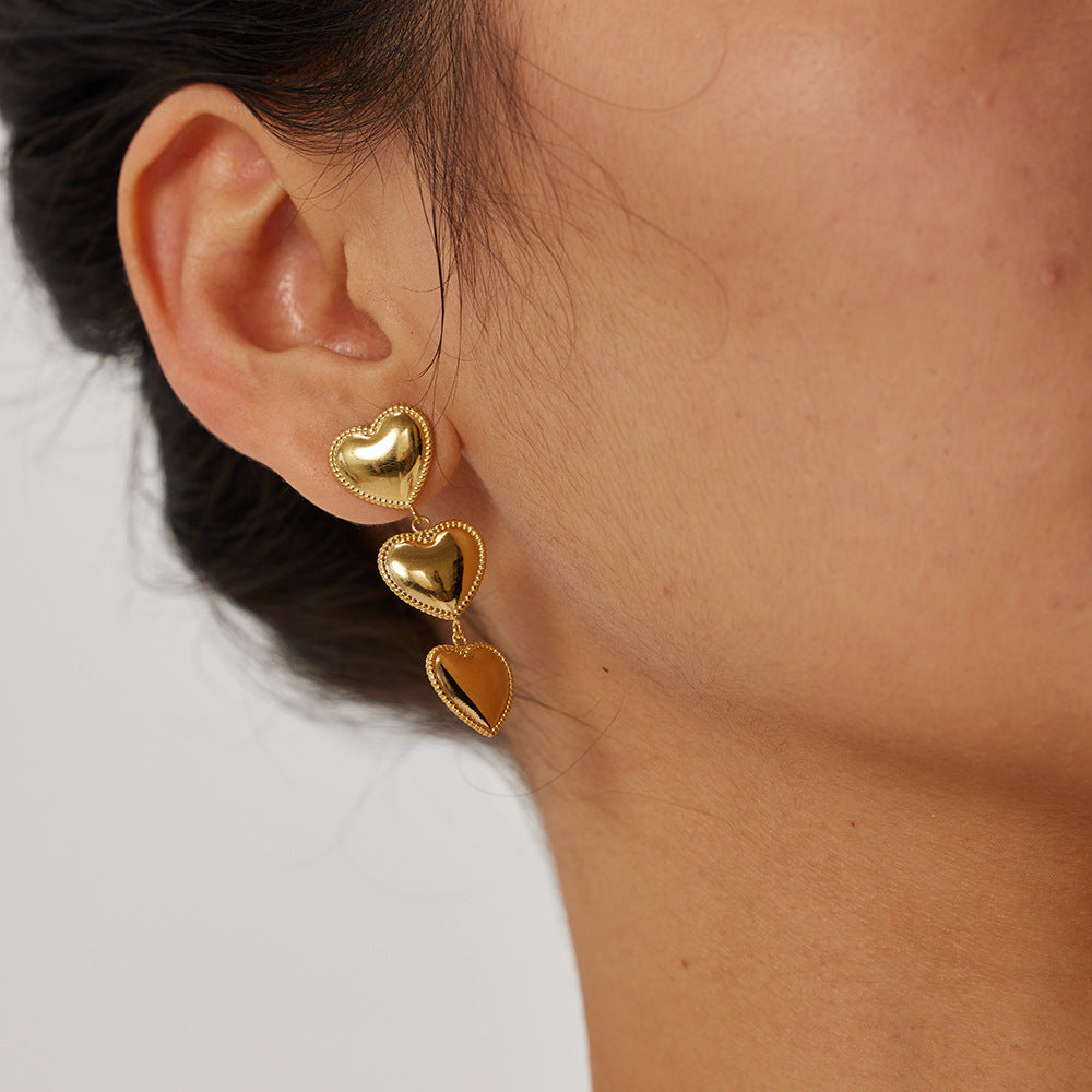 Chic Heartbeat Gold Earrings