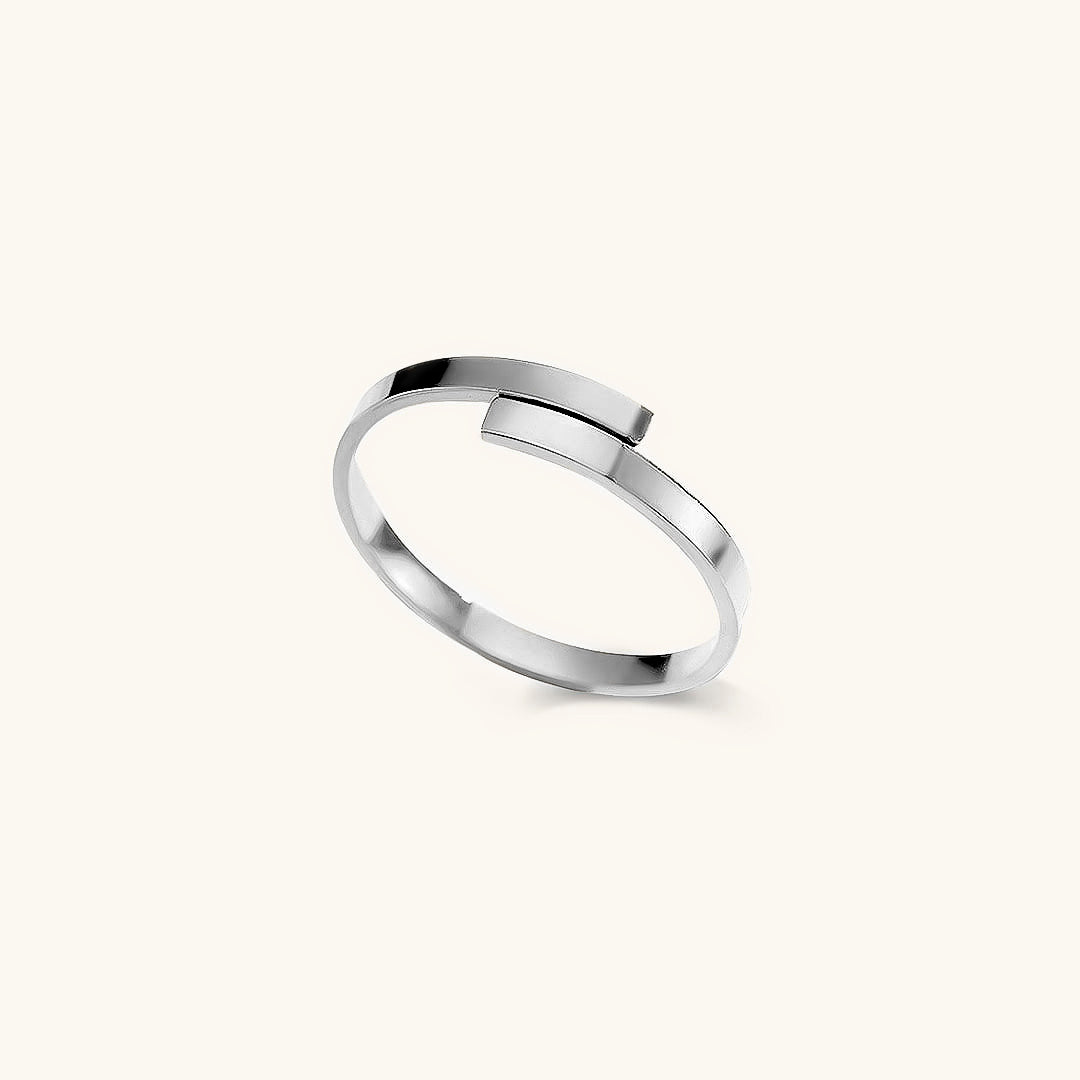 Elegant Geometric Gold Ring