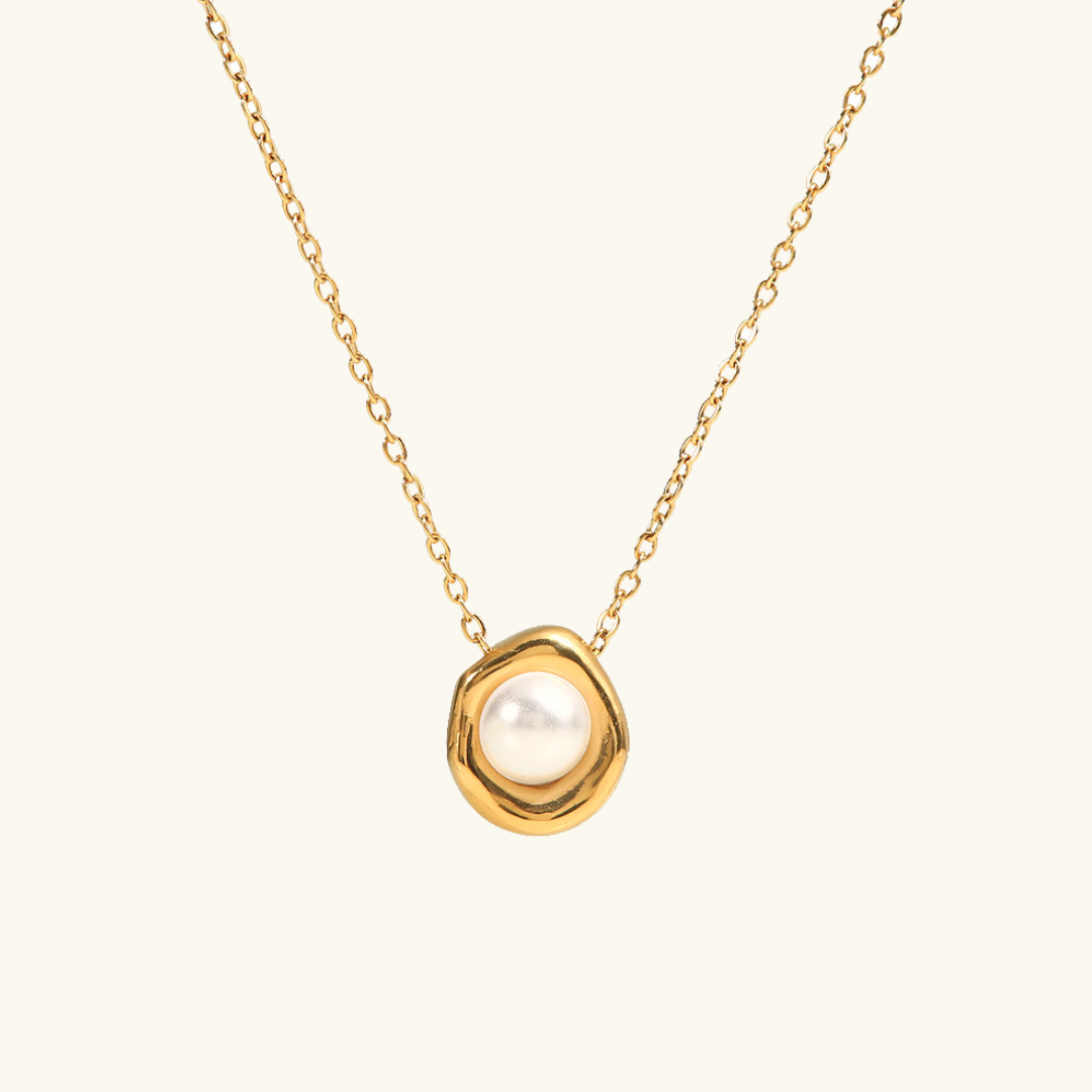 Gold Pearl Elegance Necklace