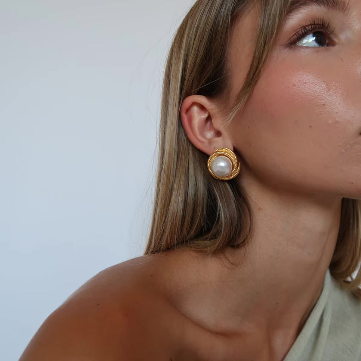 Oceanic Pearl Drops