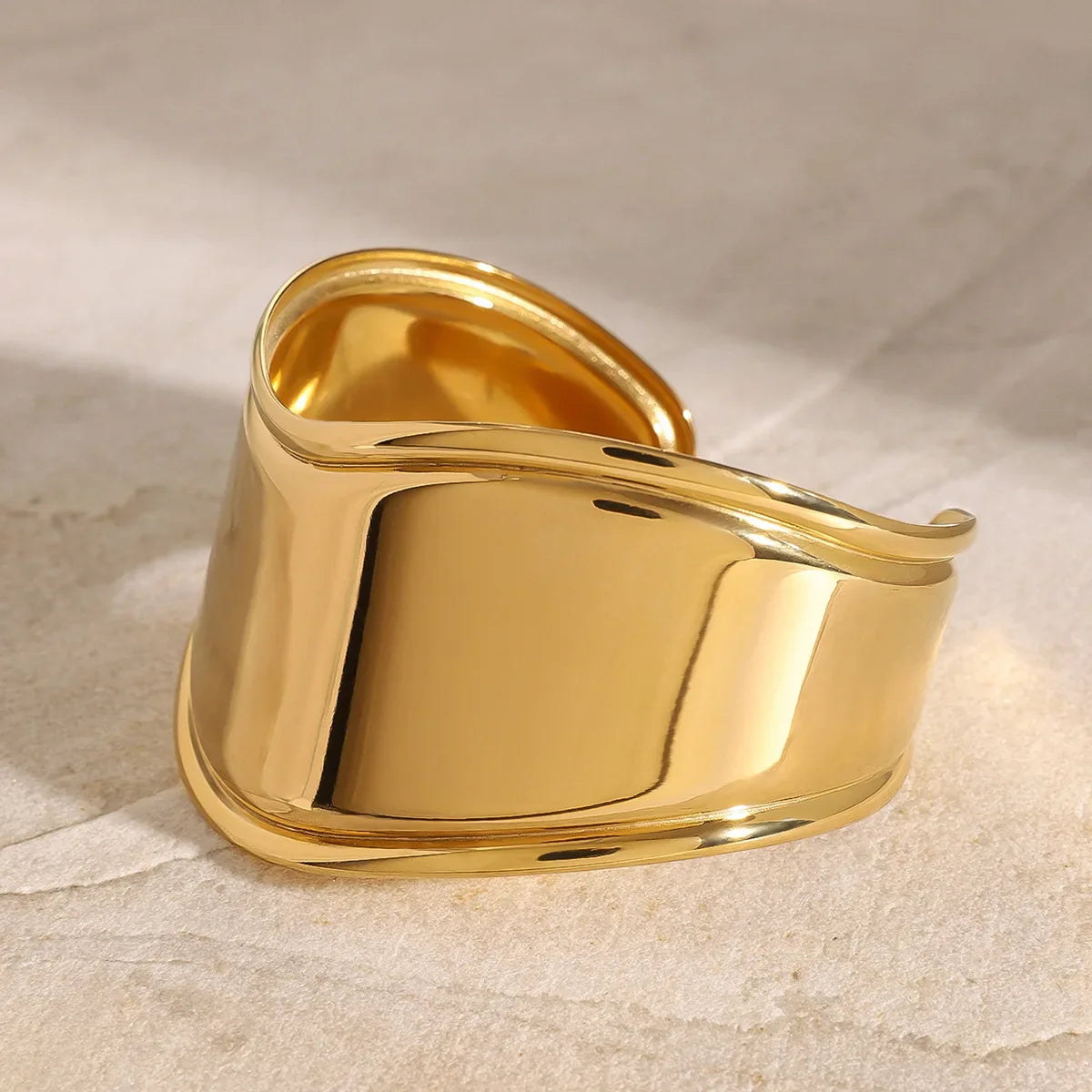 Luxe Flow Gold Bangle