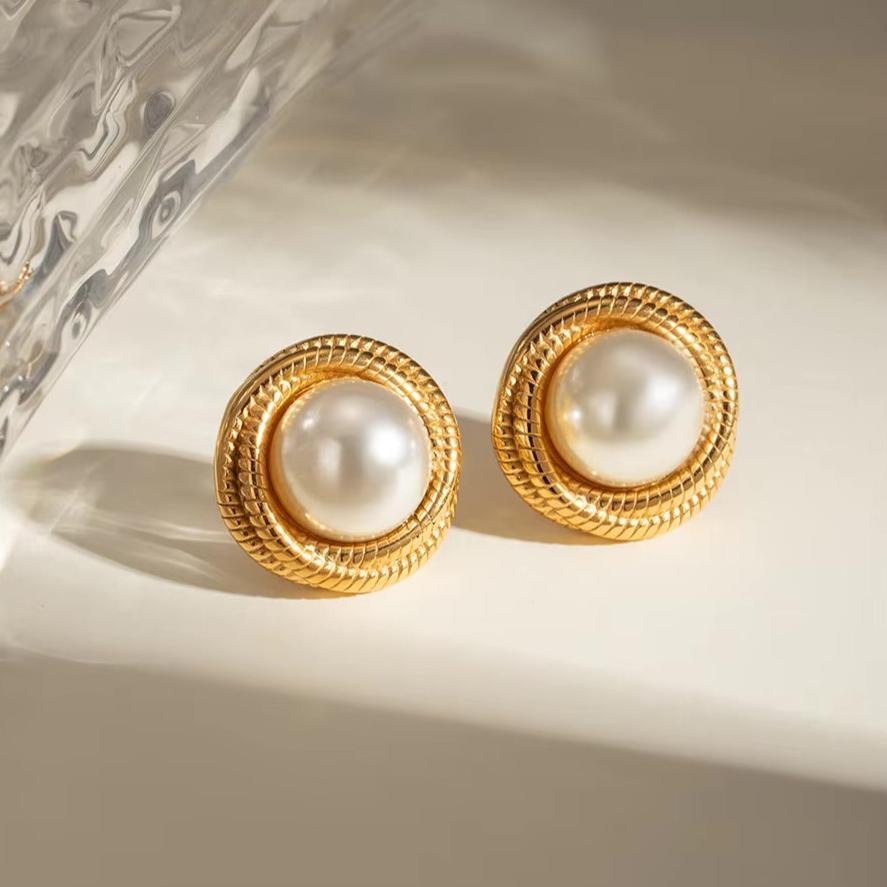 Oceanic Pearl Drops