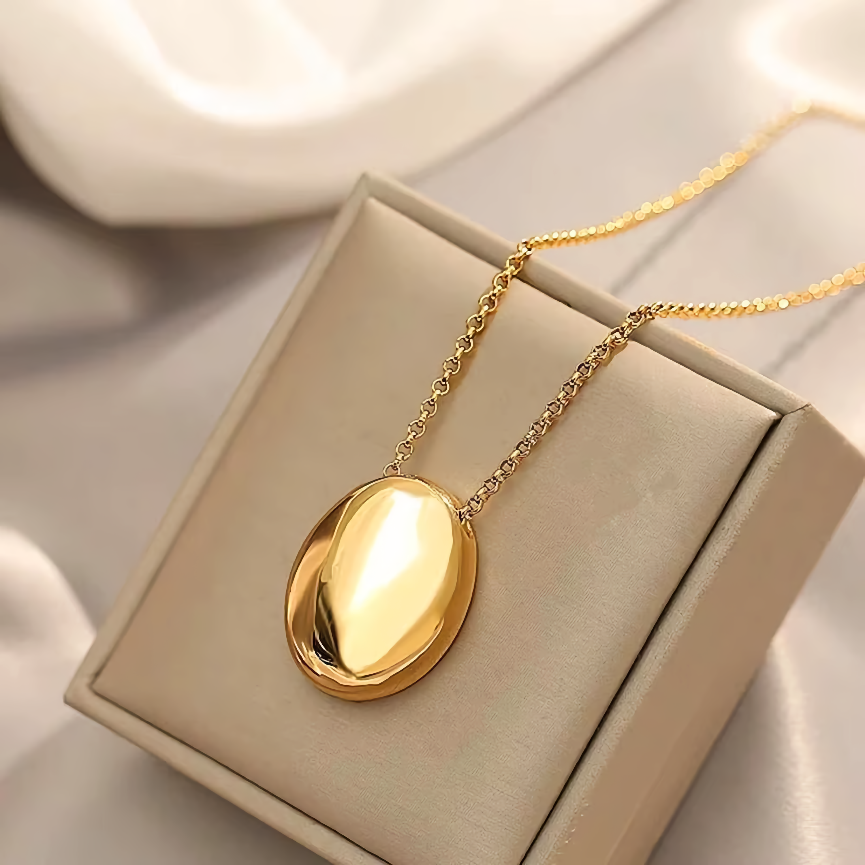 Claribel Sculpted Gold Pendant Necklace