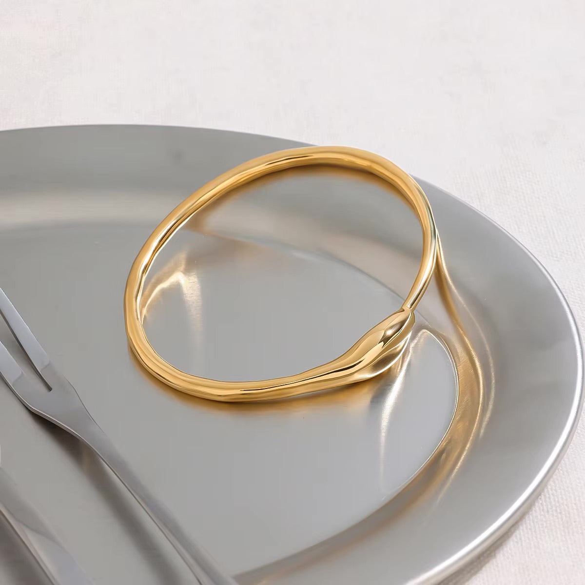 Elegance Gold Bangle