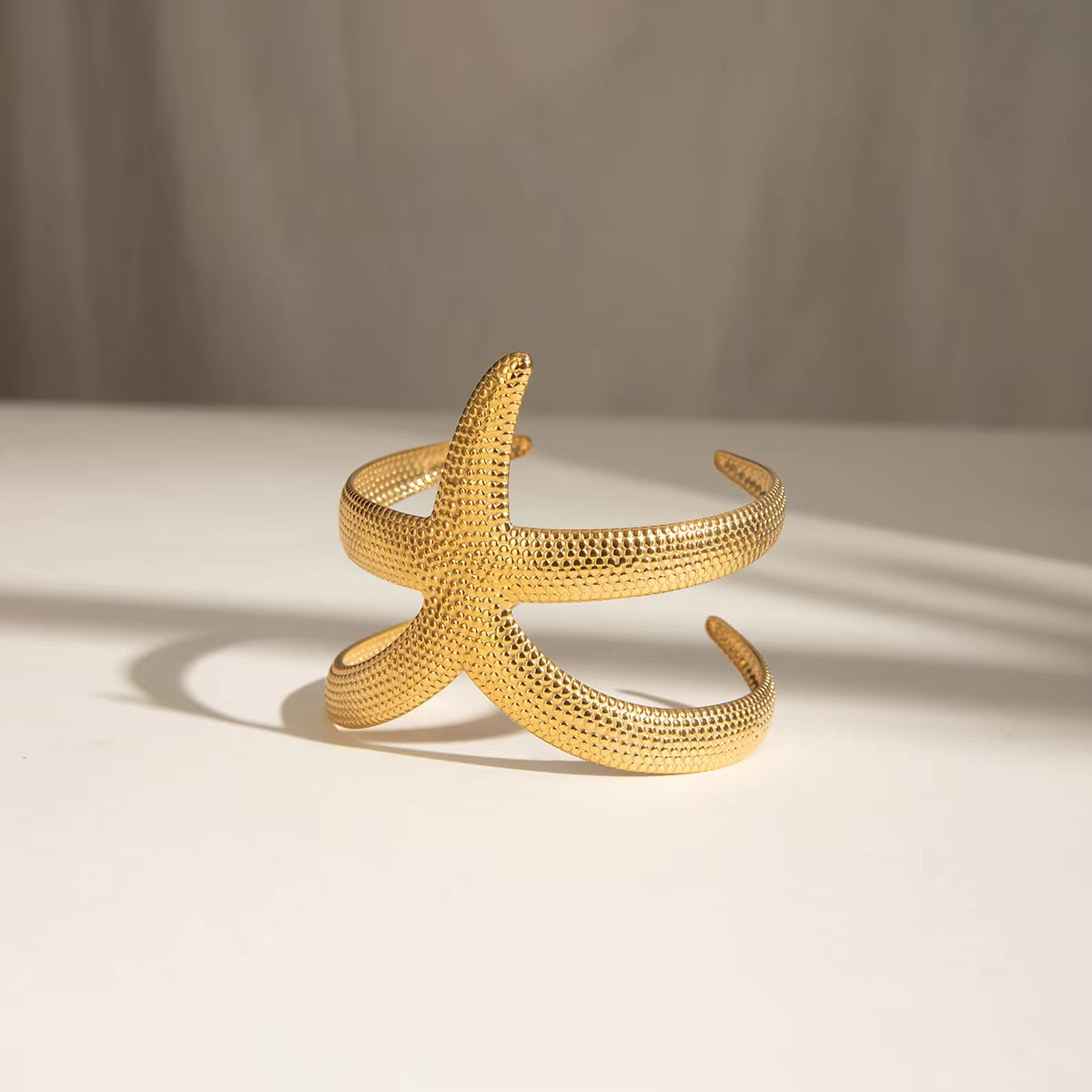 Oceanic Starfish Cuff - Gold