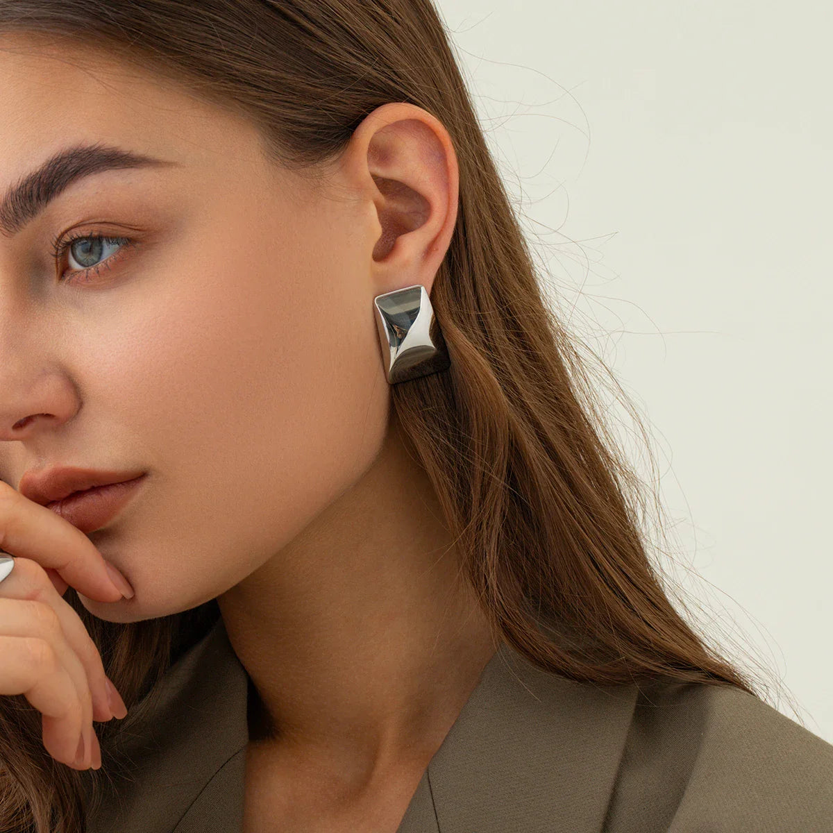 Elsie Minimalist Gold Earrings
