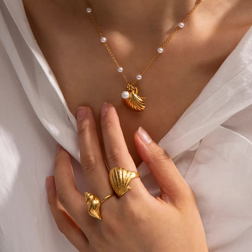 Golden Wave Seashell Ring