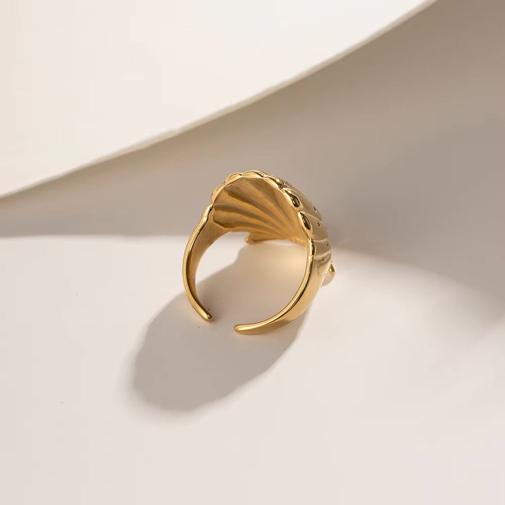 Golden Wave Seashell Ring