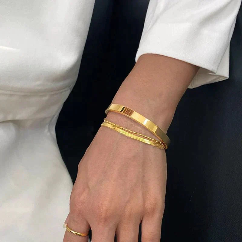 Evelyn Minimalist Gold Cuff