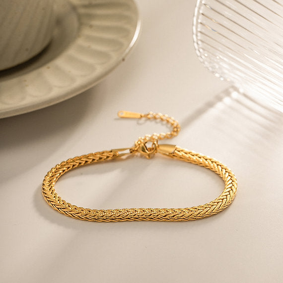 Elegant Gold Snake Chain Bracelet