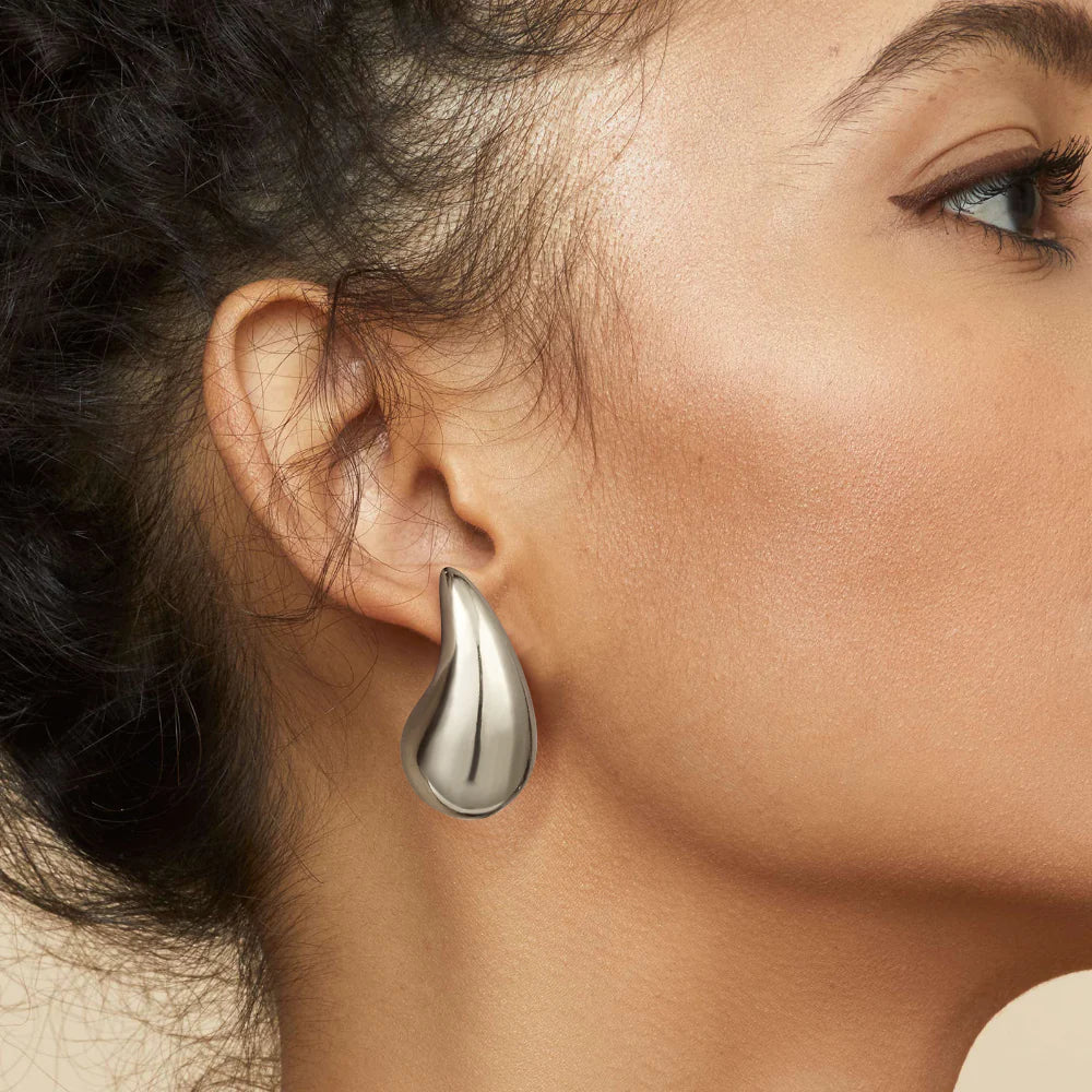 Elegant Teardrop Gold Dangle Earrings