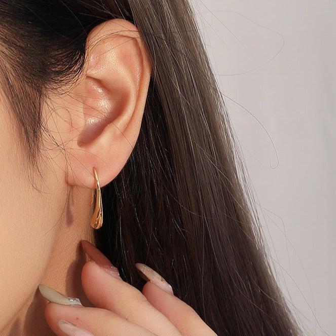 Tina Gold Twist Earrings
