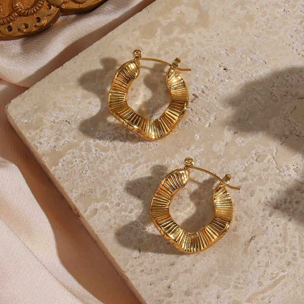 Kinsley Statement Hoops