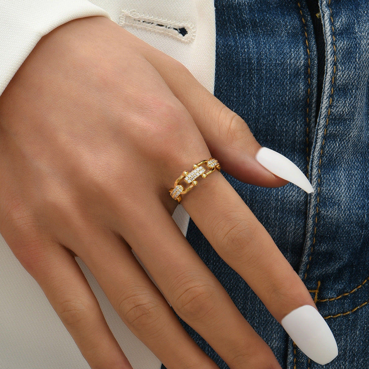 Luxe Radiance Gold Ring