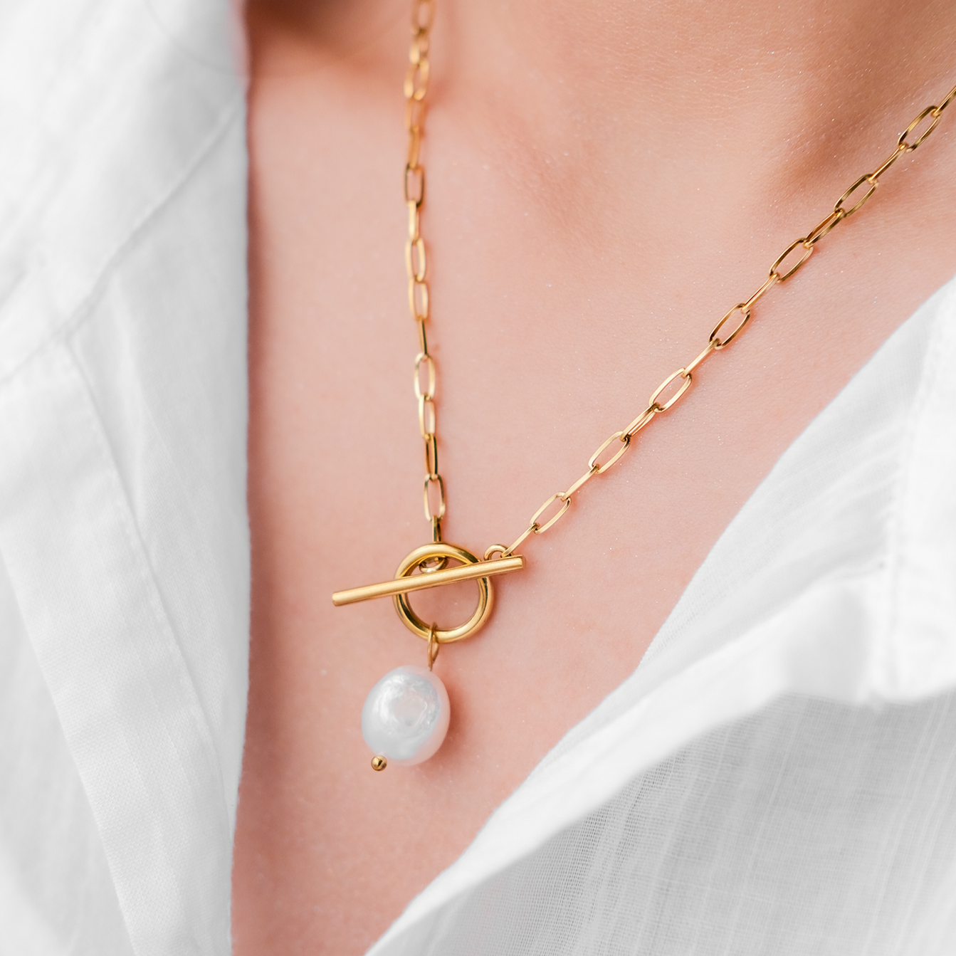 Venus Pearl Necklace