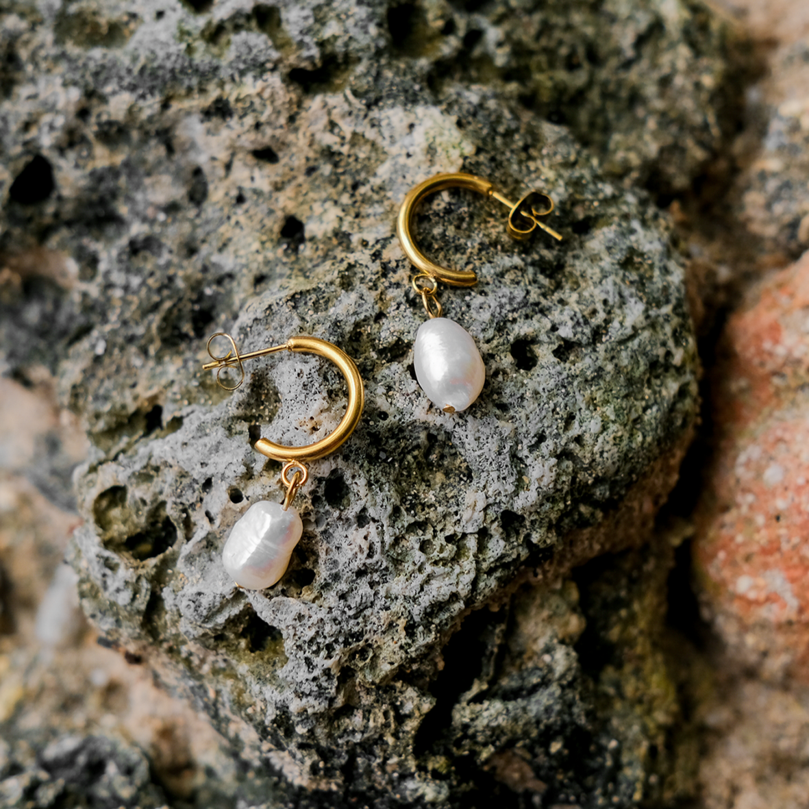 Luminous Pearl Gold Earrings
