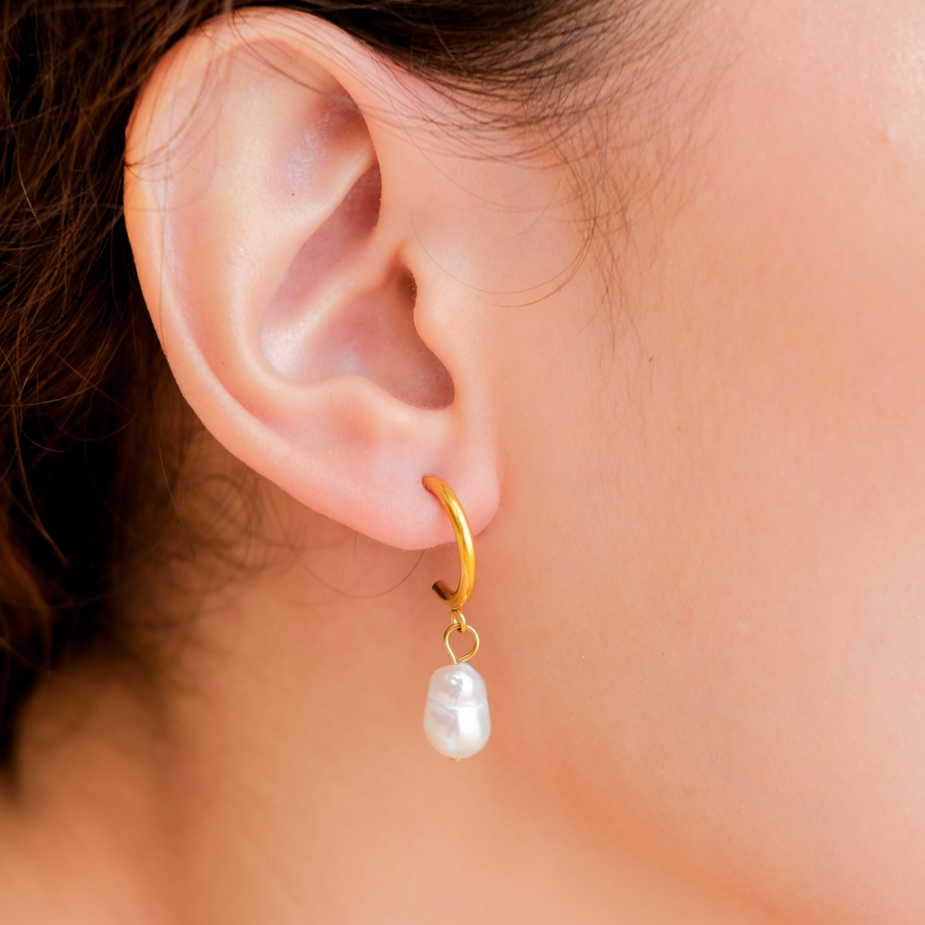 Luminous Pearl Gold Earrings