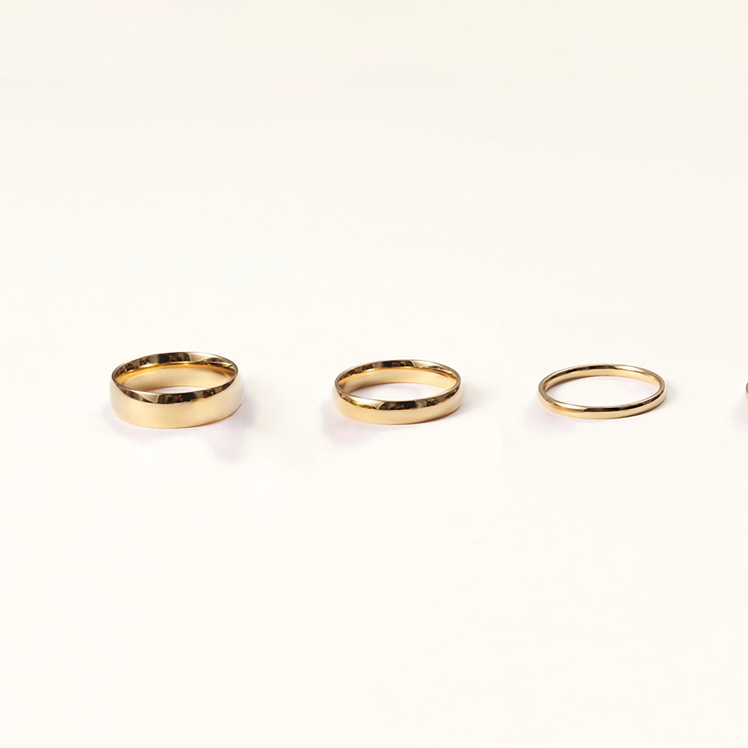 Elegance Gold Band