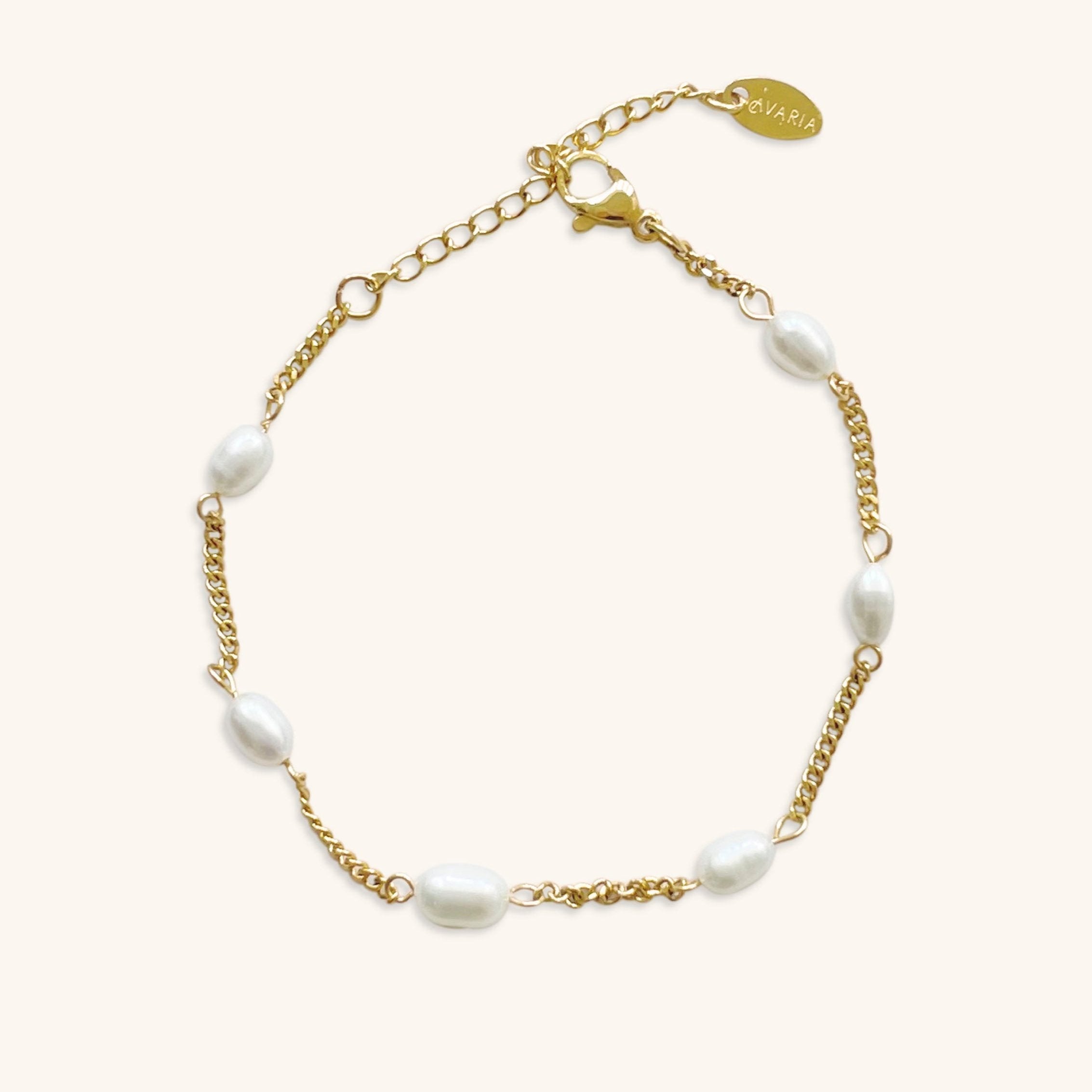 Glimmering Pearl Gold Bracelet