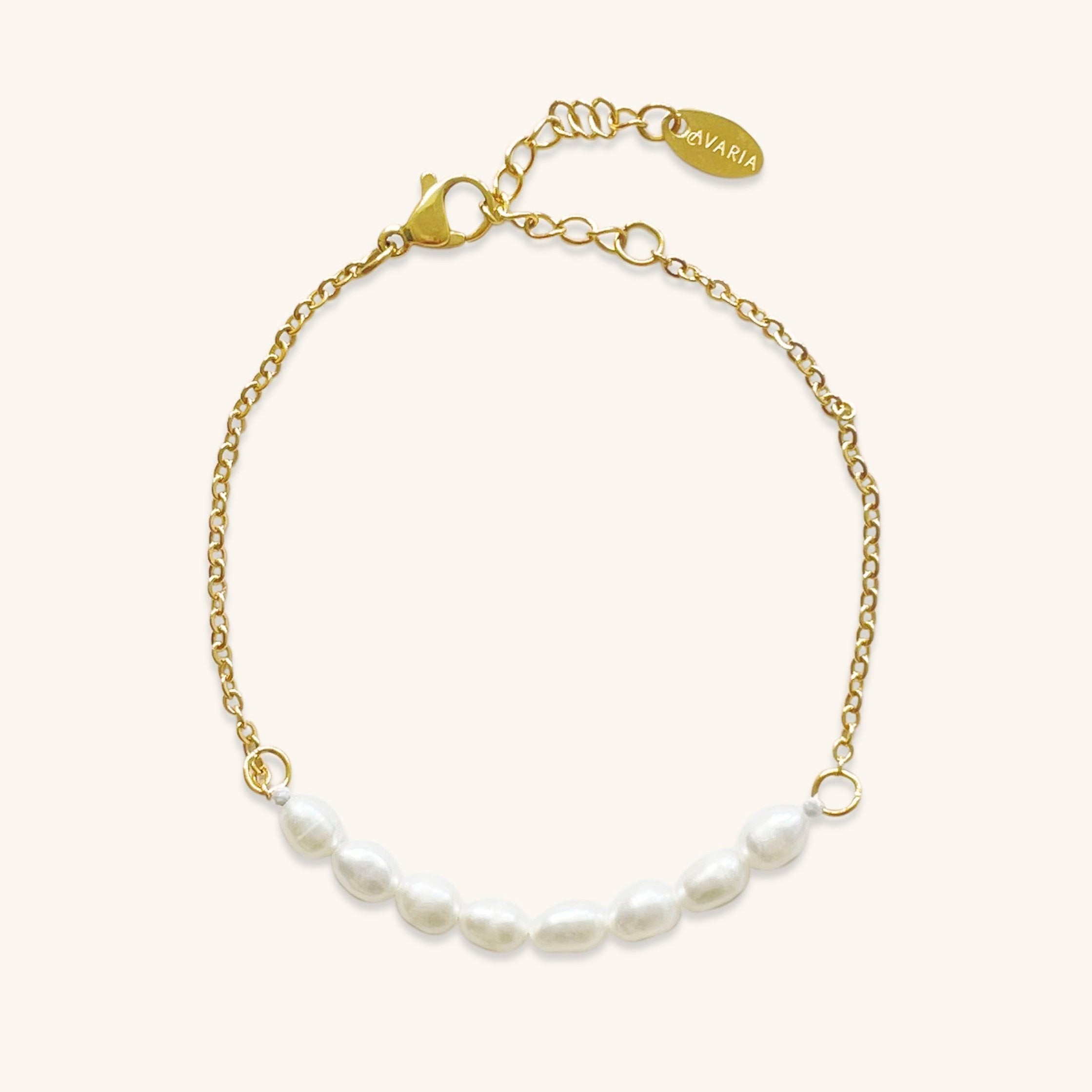 Luxe Pearl Gold Chain Bracelet