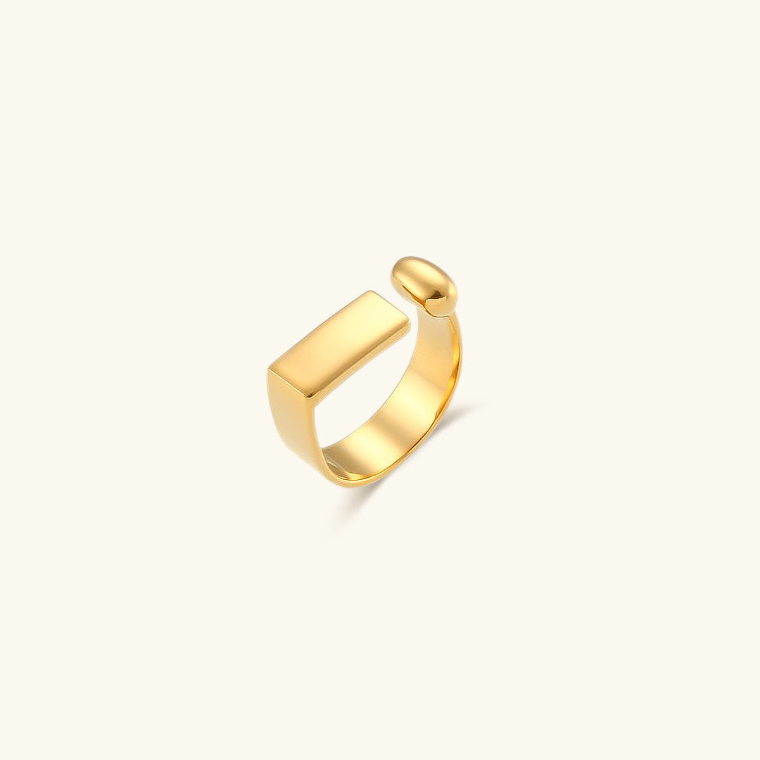 Luxe Cadenza Gold Band