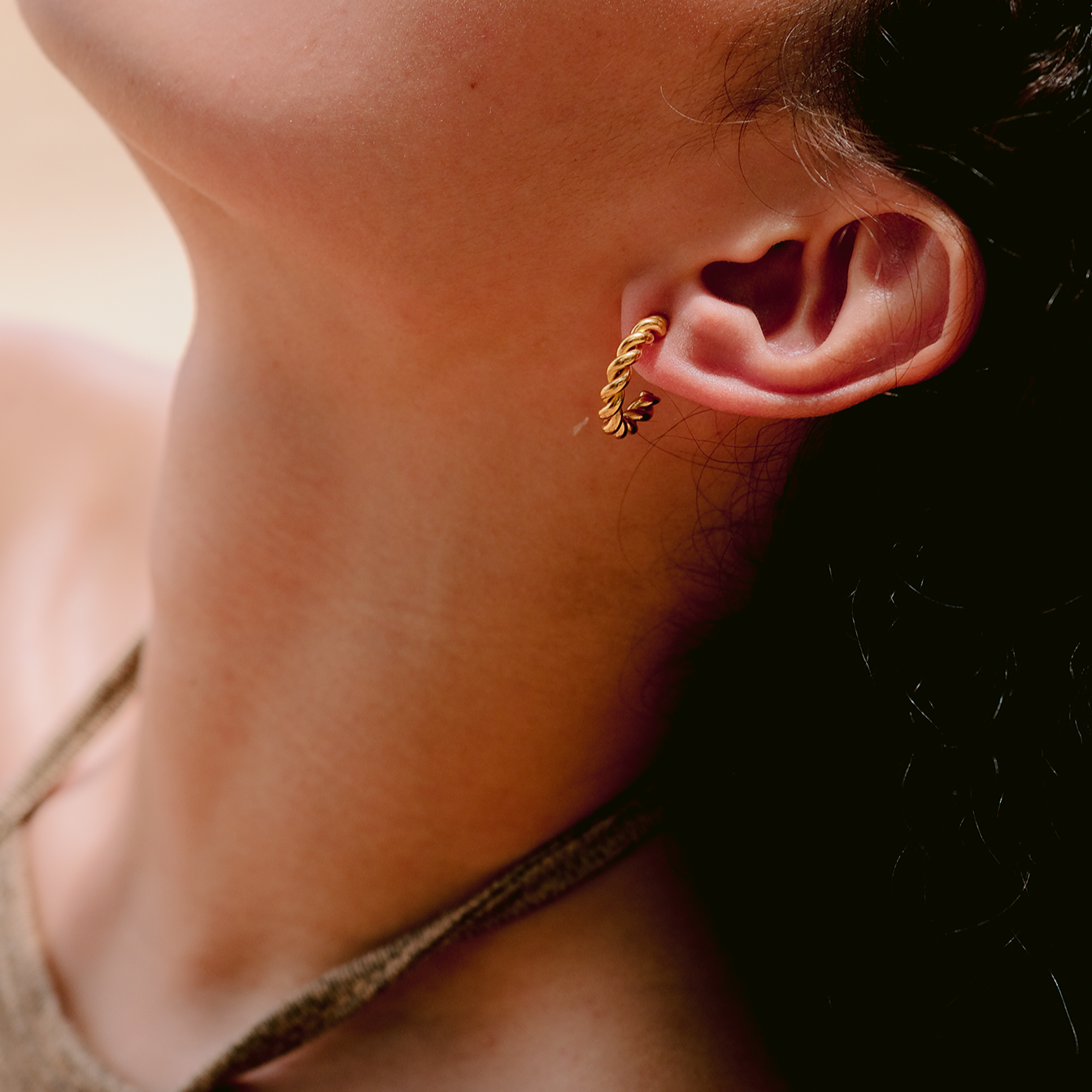 Elegant Gold Twist Earrings