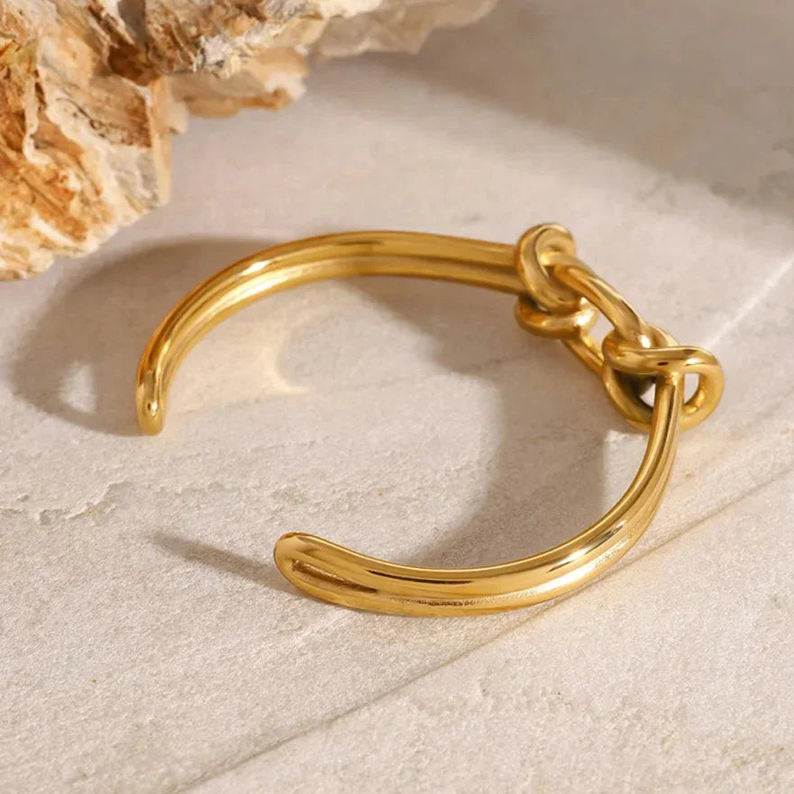 Luxe Golden Wave Bangle
