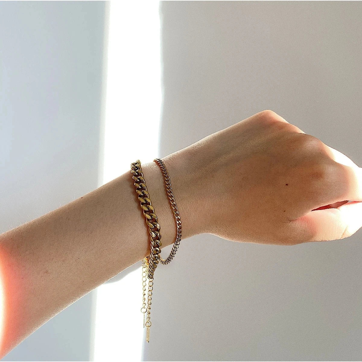 Radiant Gold Chain Bracelet