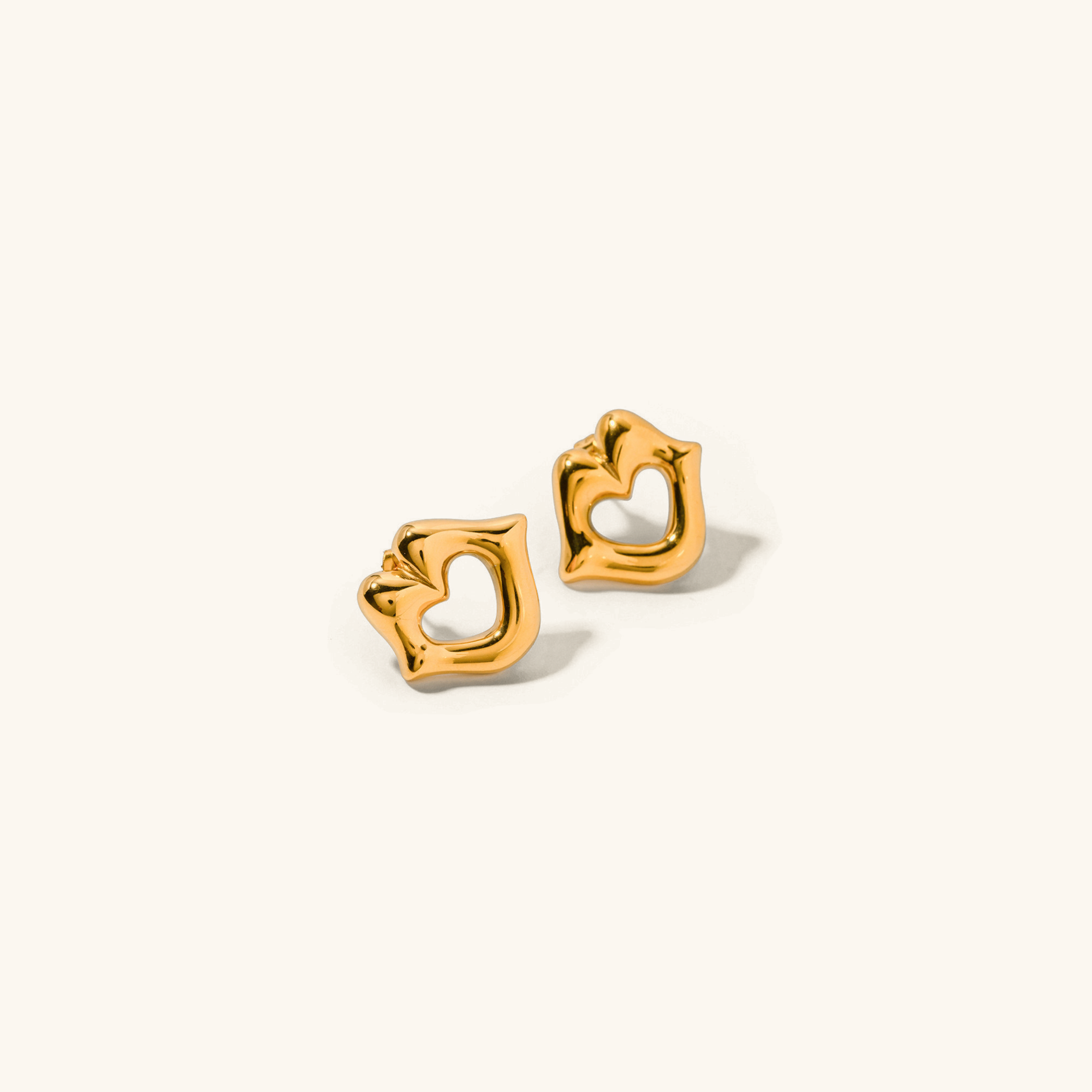 Kissable Curves Gold Earrings