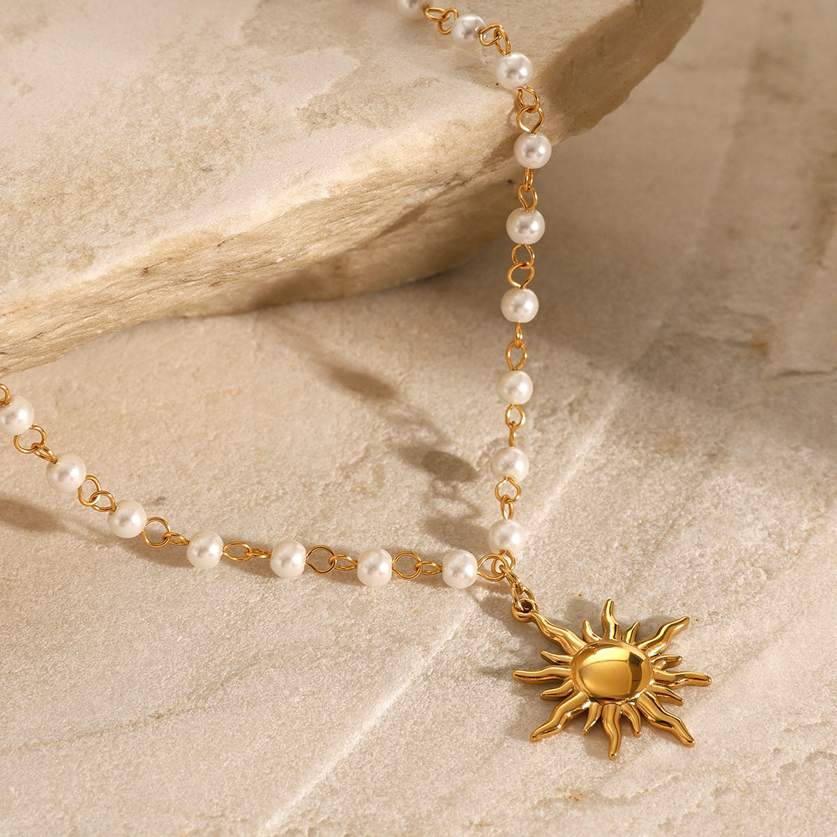 Solar Radiance Pearl Choker