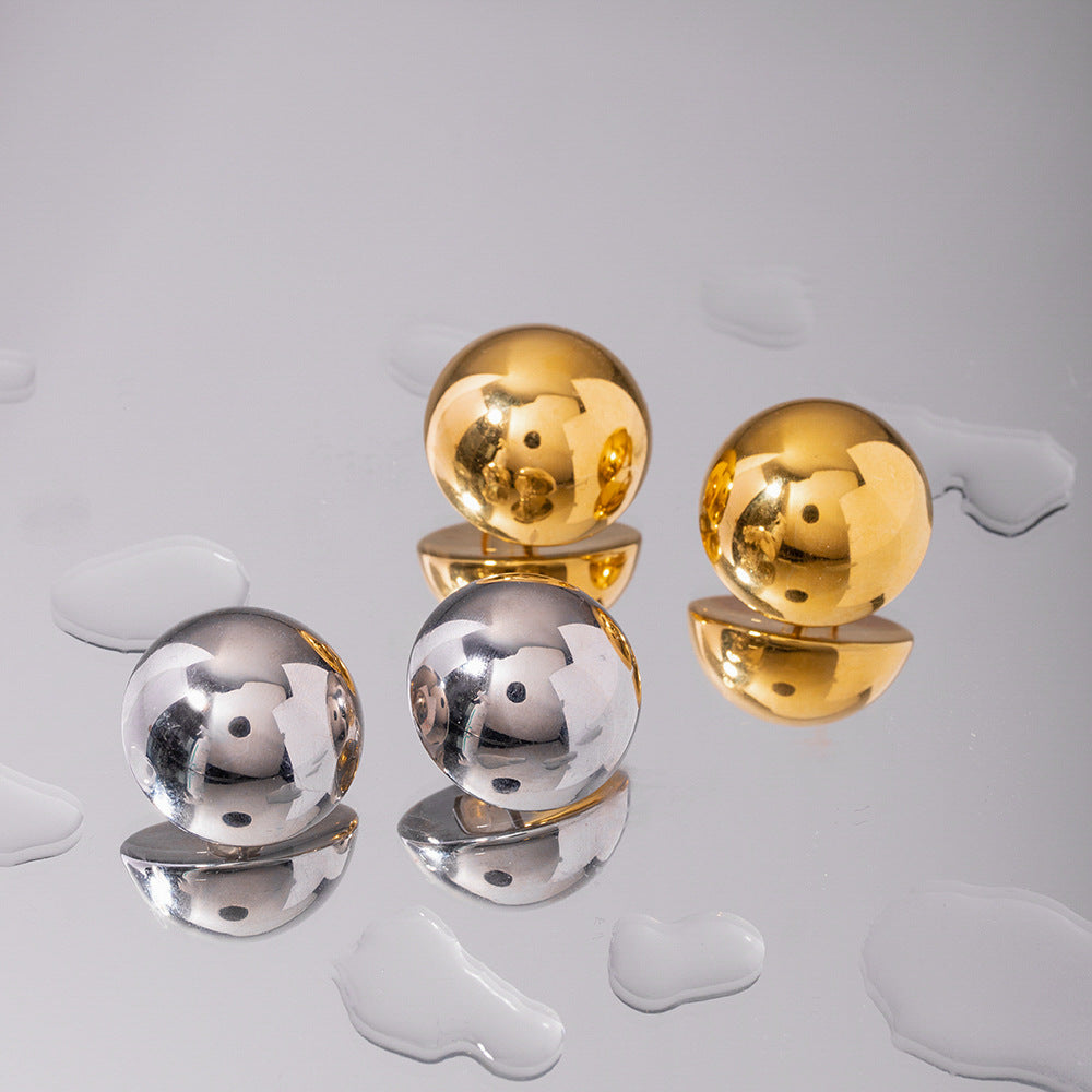 Chunky Gold Circle Studs