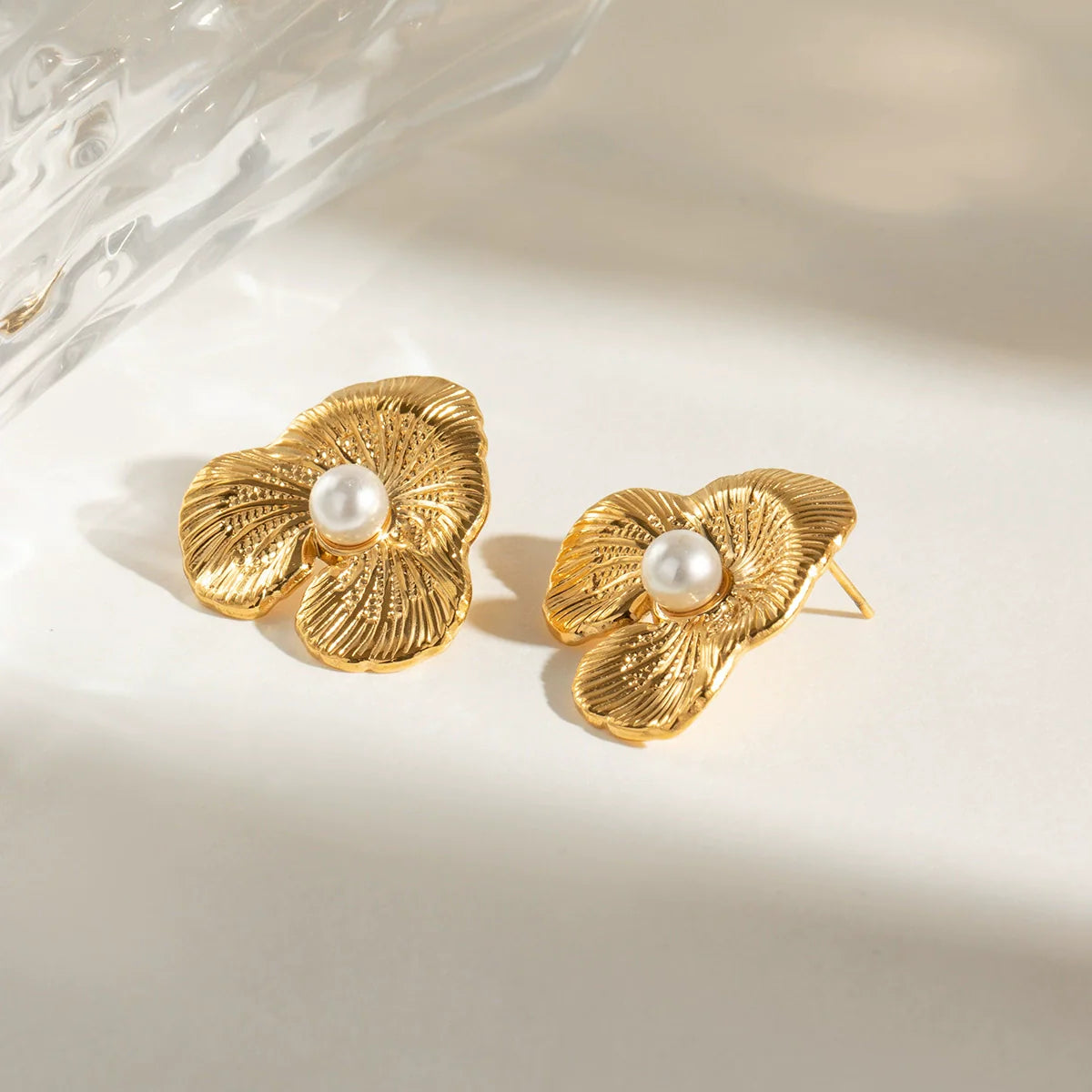 Klara Ocean Pearl Earrings
