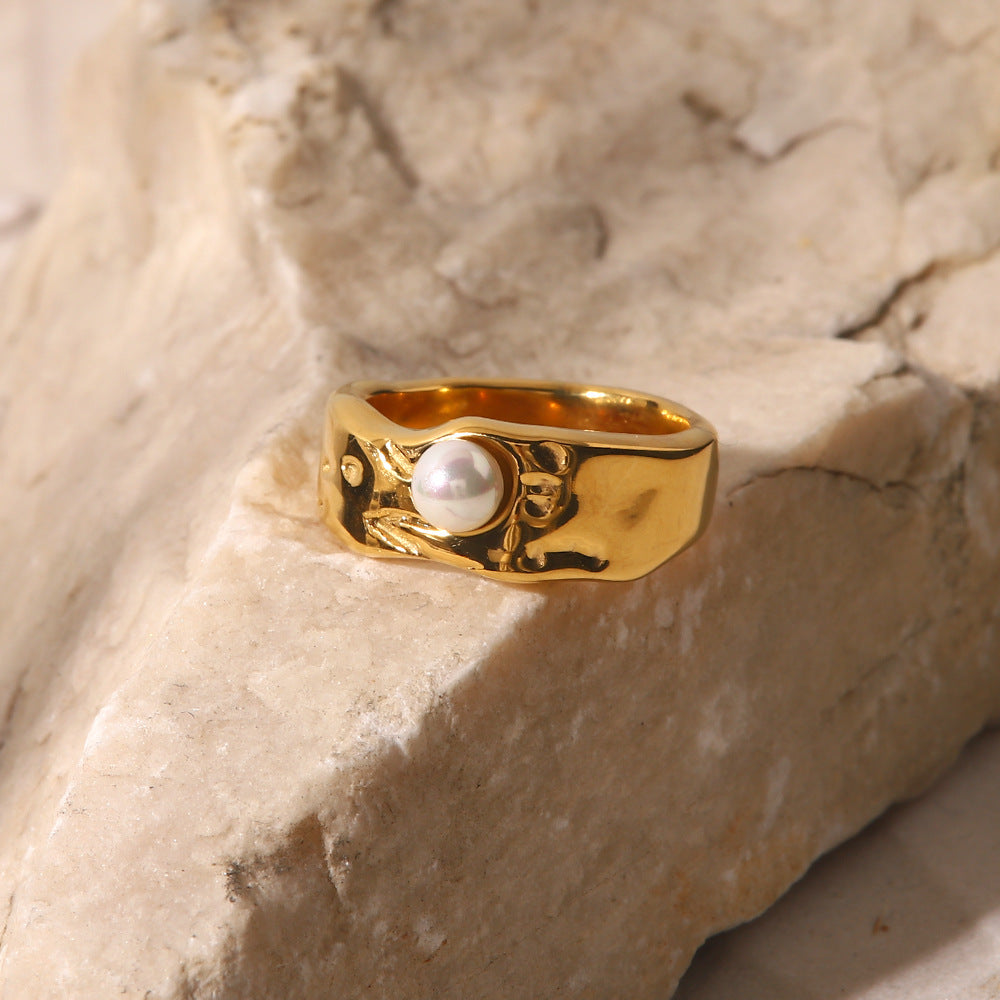 Lumi Pearl Ring