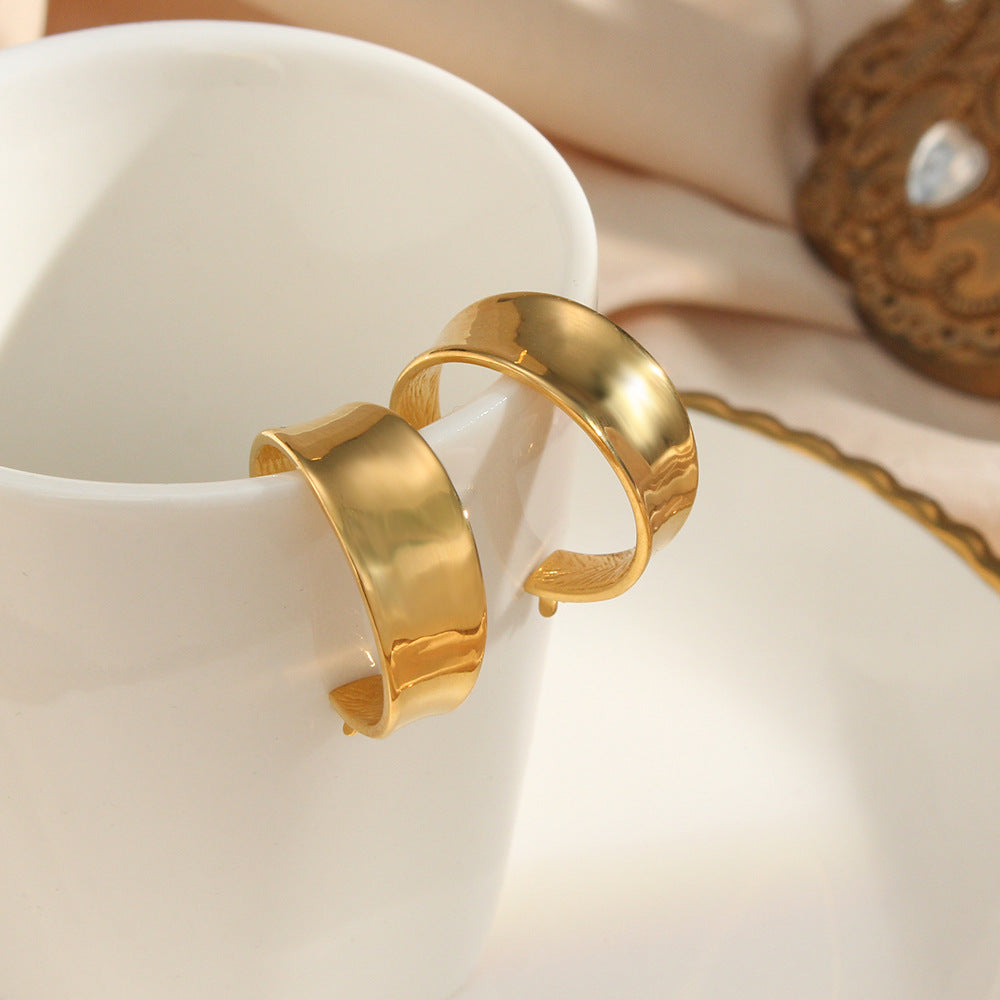 Lyla Minimalist Gold Hoops